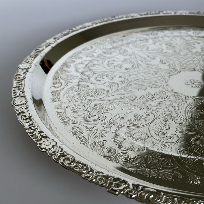Посребрен поднос