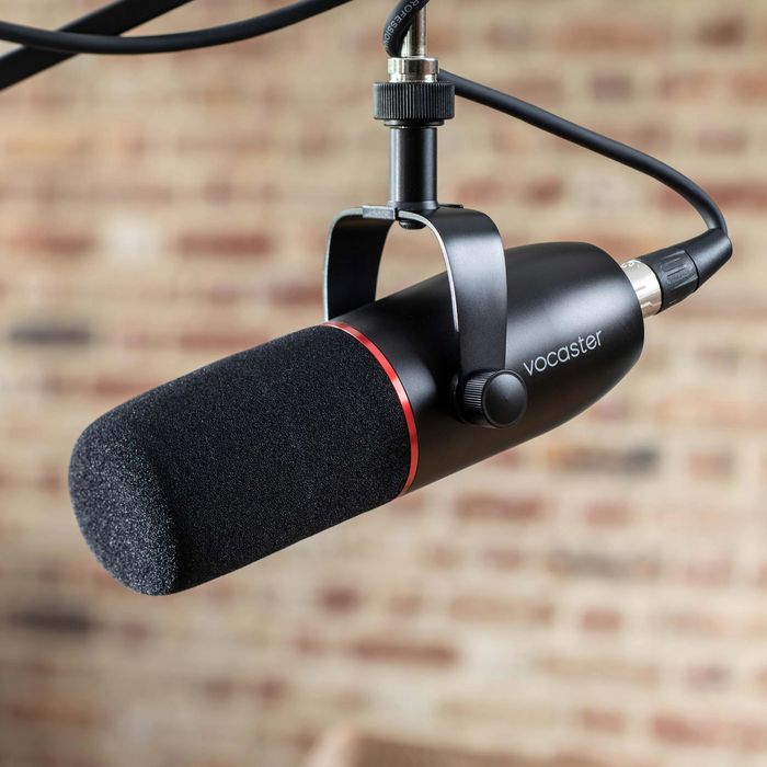 Нов динамичен микрофон Focusrite DM14V