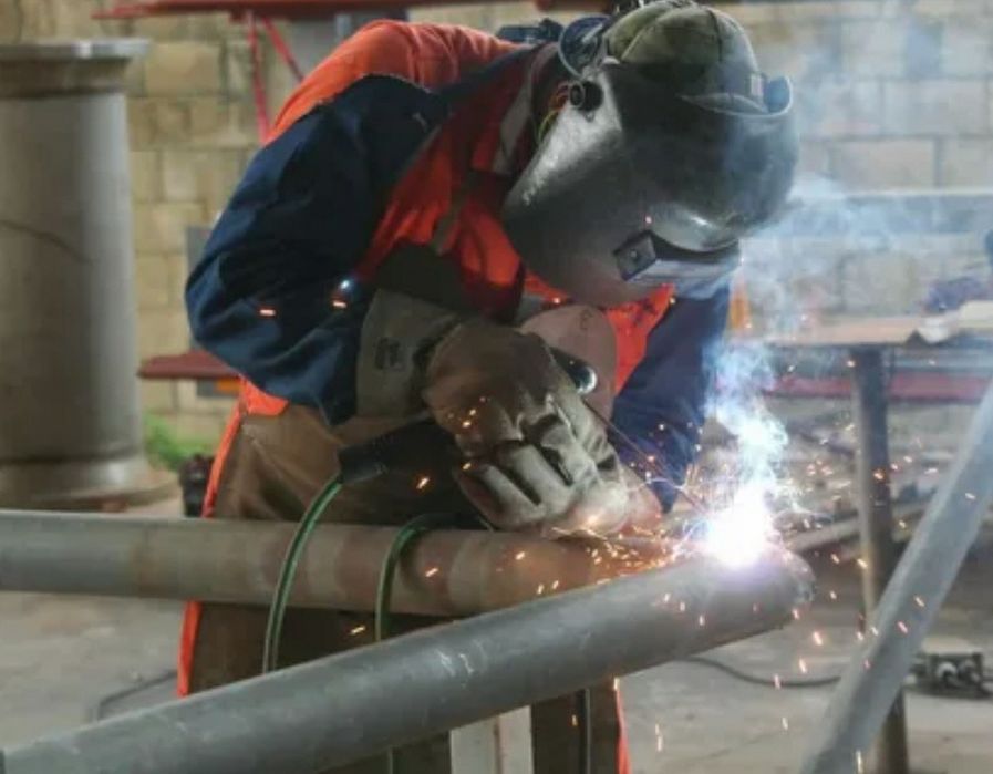 Сварщик на выезд. Автоген сварщик сваршик сварка газосварщик газосварш