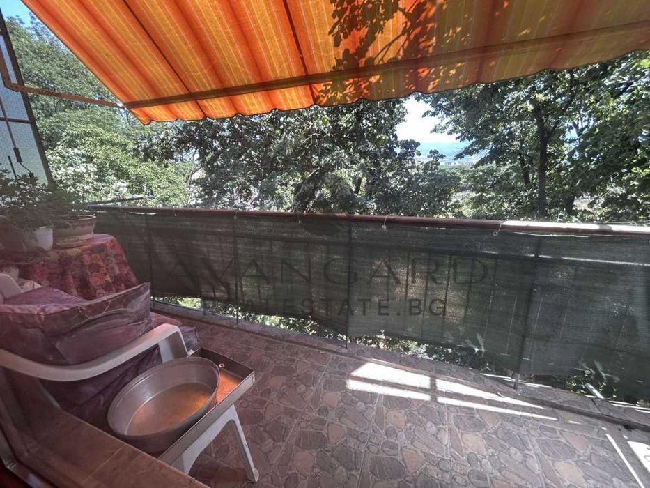 Продава се Тристаен апартамент в Пловдив, Христо Смирненски - 82 кв.м за 1952 €/кв.м - Снимка #8