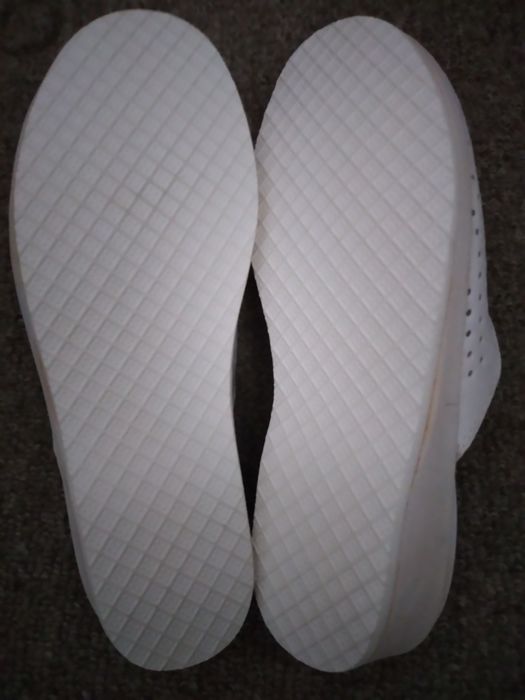 Дамски ортопедични чехли.