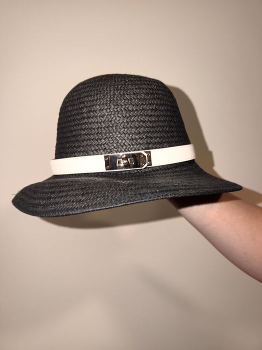 Дамска шапка Hermes
