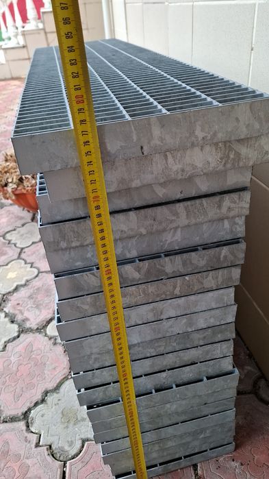Trepte și gratare zincate