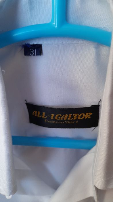 Продам школьные рубашки на мальчика