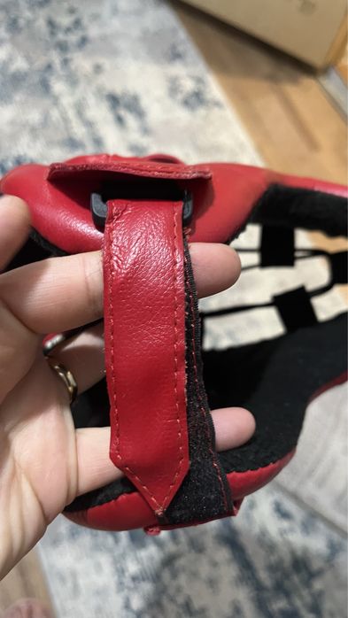 Продам шлем боксерский