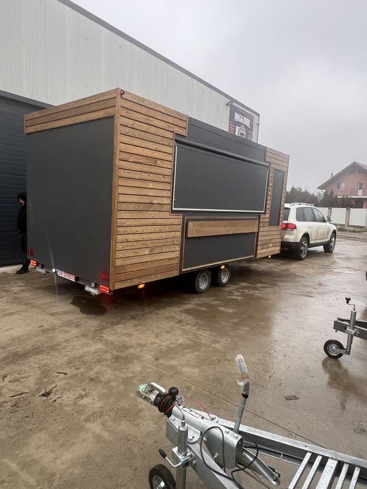 Tractari auto . Platforma 5m