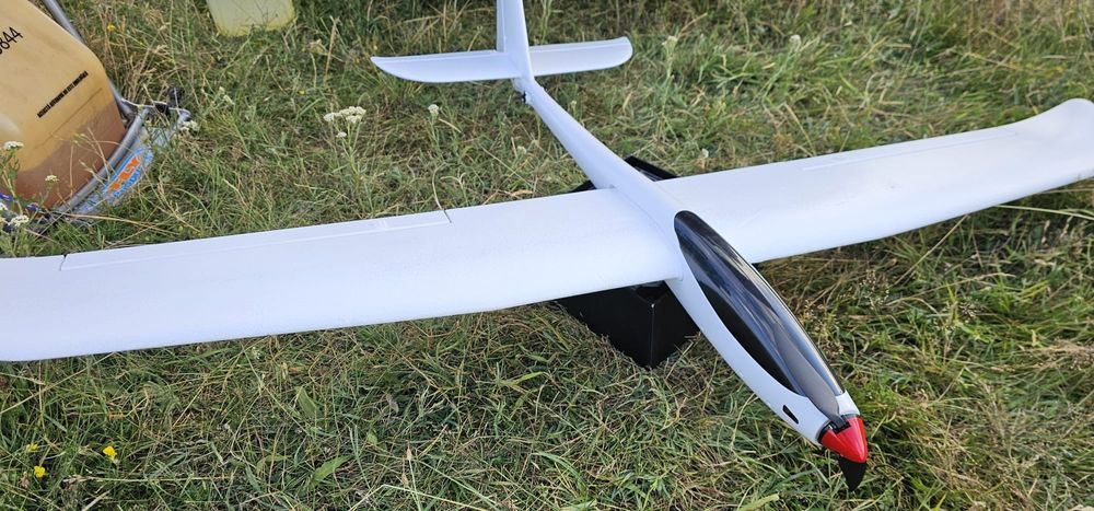 Planor Nou avion  aeromodel  motoplanor