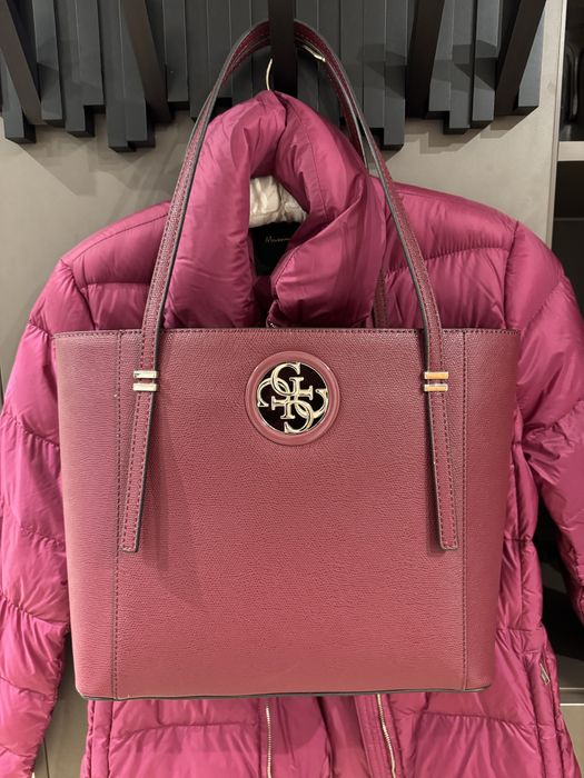 Чанта от еко кожа Guess