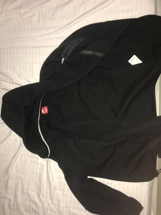 vand nike tech negu nou marimea L original!