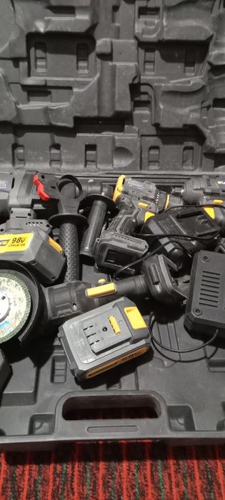 Набор инструментов состояние отличное срочна