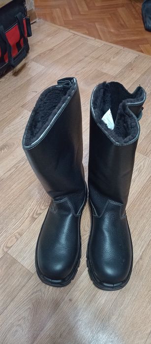 Продам рабочие сапоги утеплённые 44 р-р