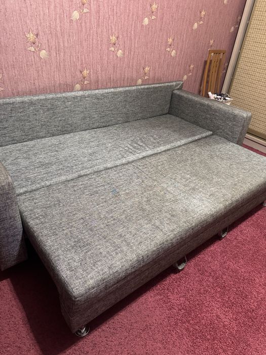 Диван раскладной . Российский