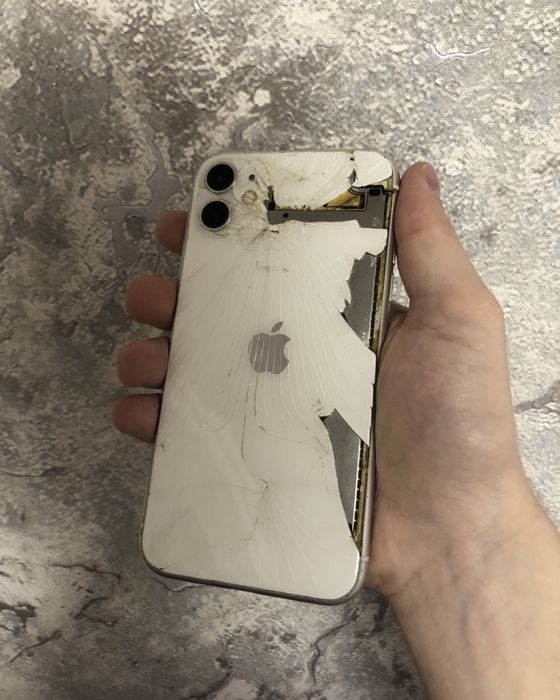 iPhone 11 zapchastga