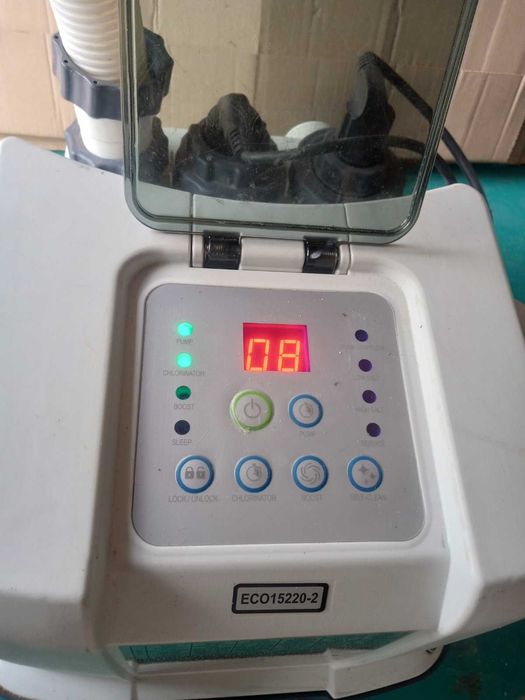 Продавам филтър и помпа за голям басейн