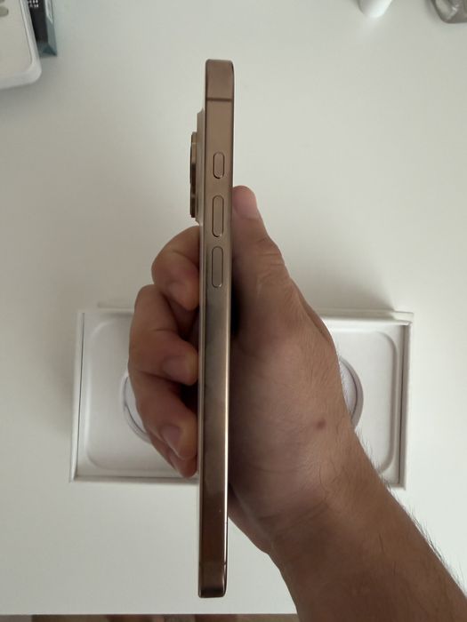 iphone 16 Pro Max 256 eSim