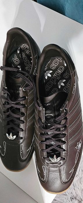Adidas model deosebit