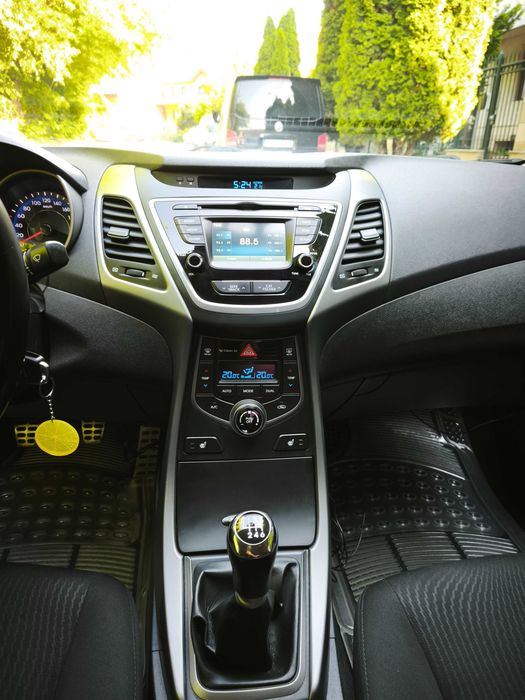 HYUNDAI Elantra 2014 — imagine 2