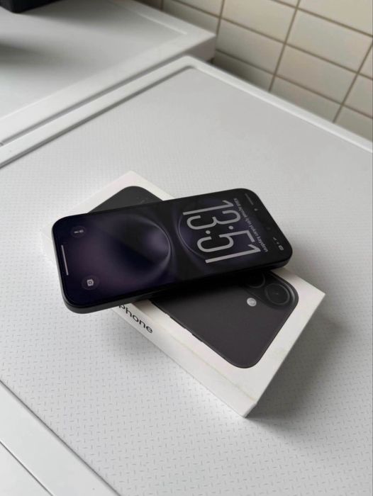 APPLE Iphone 16 128GB Black