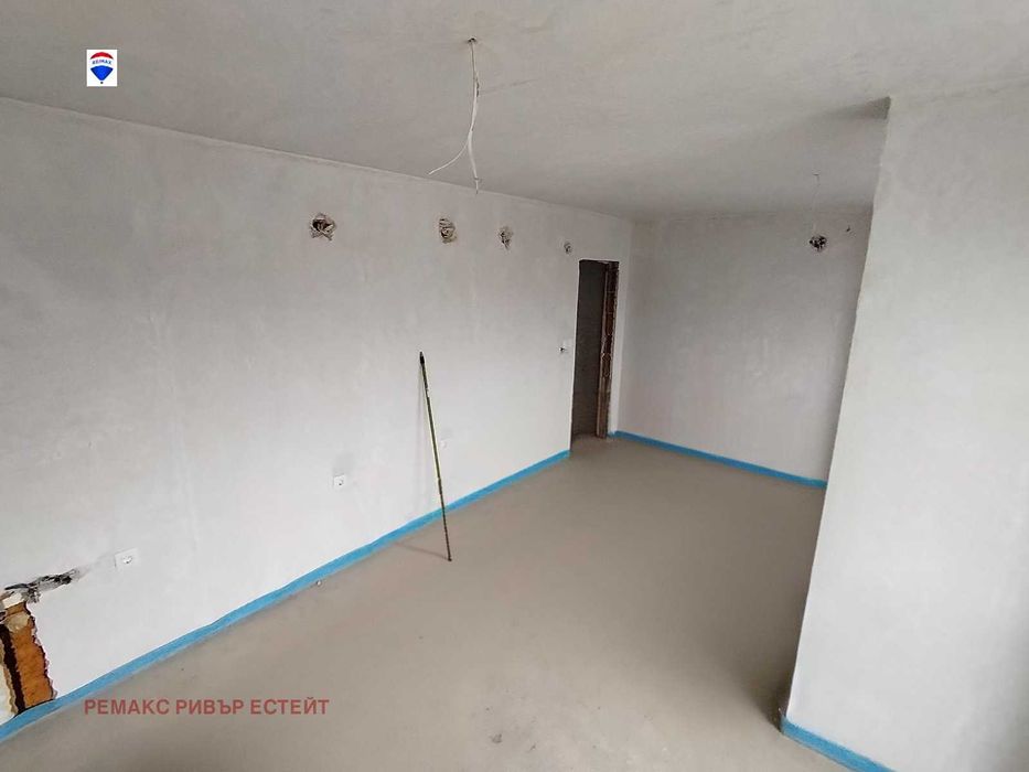 Продава се Двустаен апартамент в Русе, Център - 61 кв.м за 1053 €/кв.м - Снимка #4