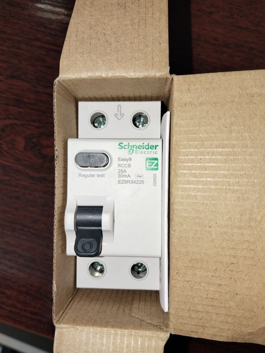 Продам УЗО 25 А.