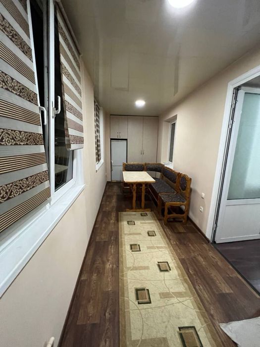 Продается квартира возле ЦУМ а 3/4/4 обстановкой  75 квадрат