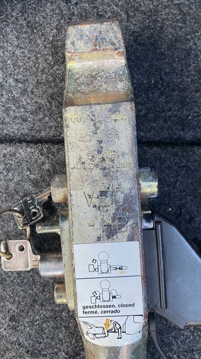 Теглич/кука  за автомобил