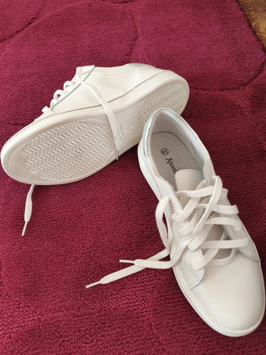 Женские макасины, кроссовки