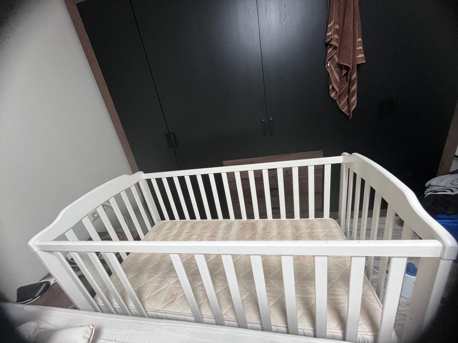 Подарявам бебешка кошара с матрак