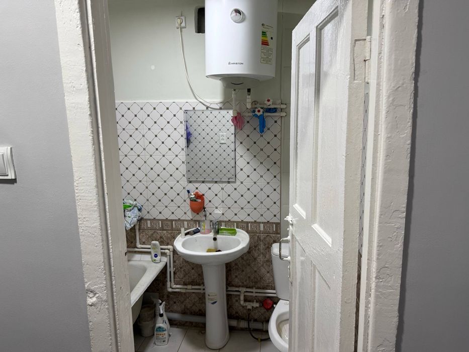 Сдается место под офис или другое Калинский массив