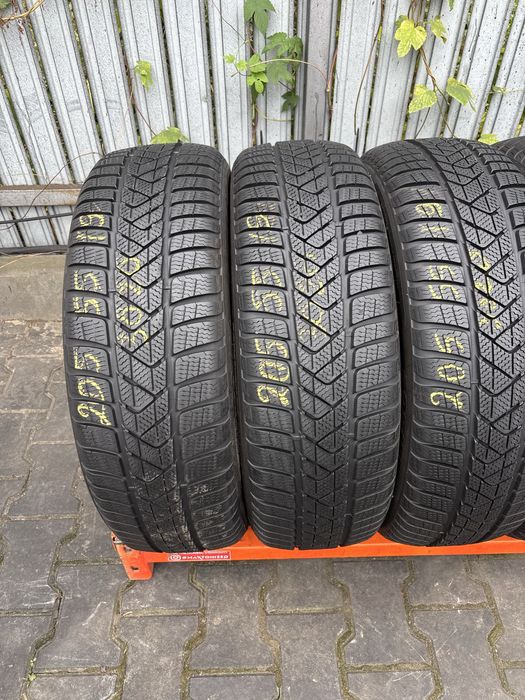 Anvelope Iarna 205/55/19 Pirelli SottoZero 3 205 55 19 R19