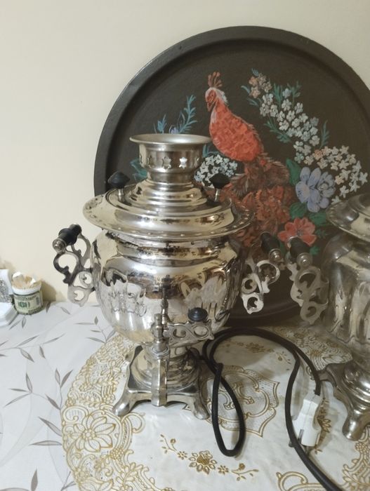 Продам самовар электрический советский.
