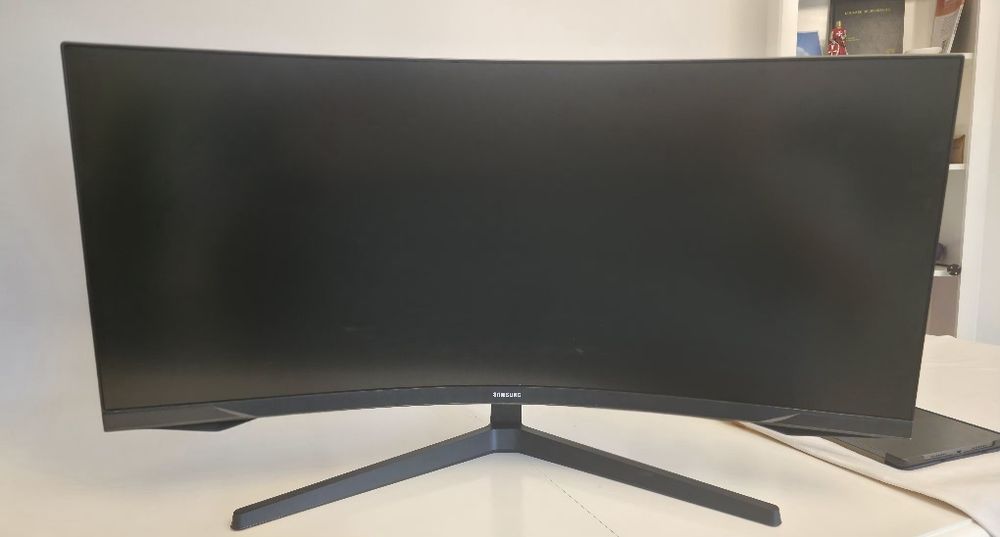 Vand monitor Samsung curbat gaming 34 inch