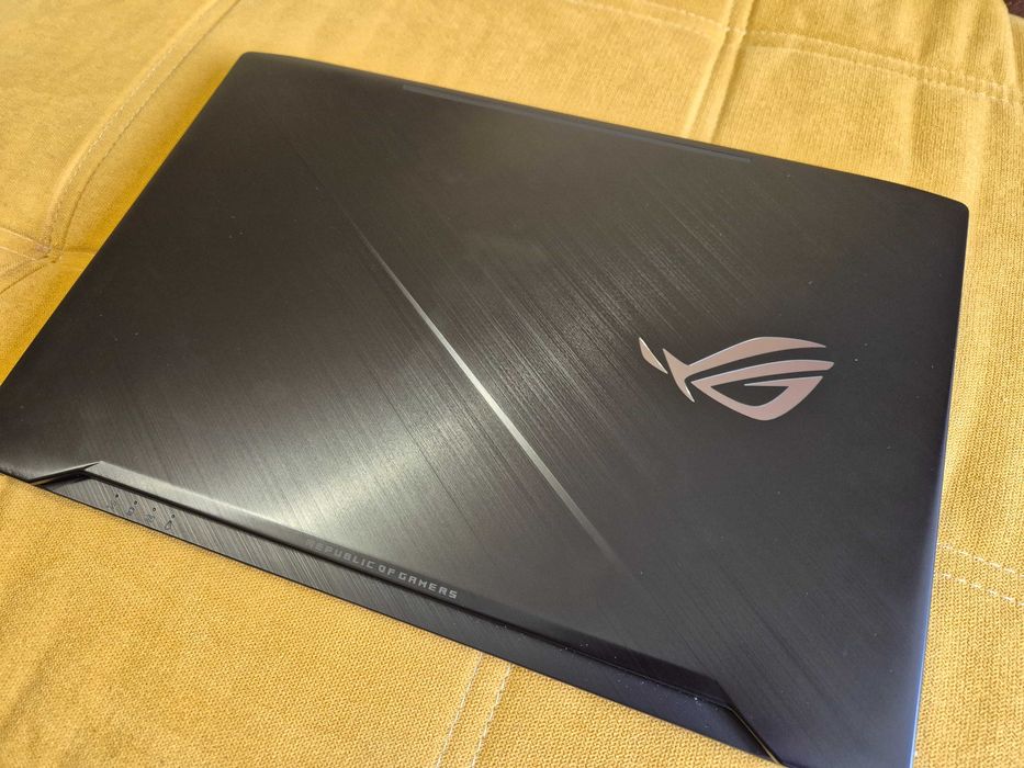Laptop ASUS ROG STRIX GL703VD-GC003, Intel i7-7700HQ + nVidia GTX 1050