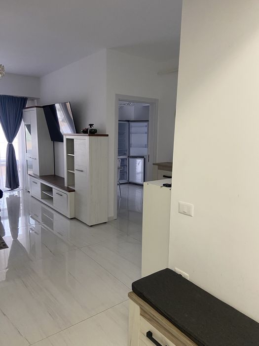 Inchiriez apartament 2 camere 100 mo bloc nou