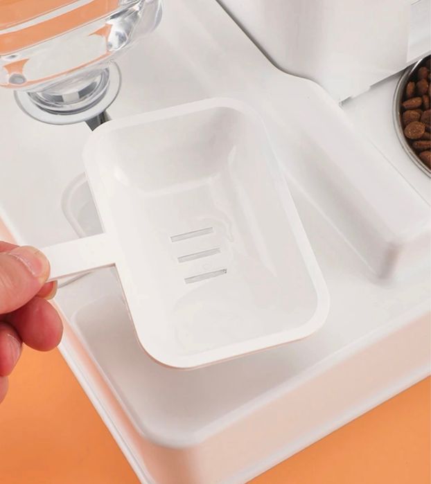 Автоматическая кормушка для котов