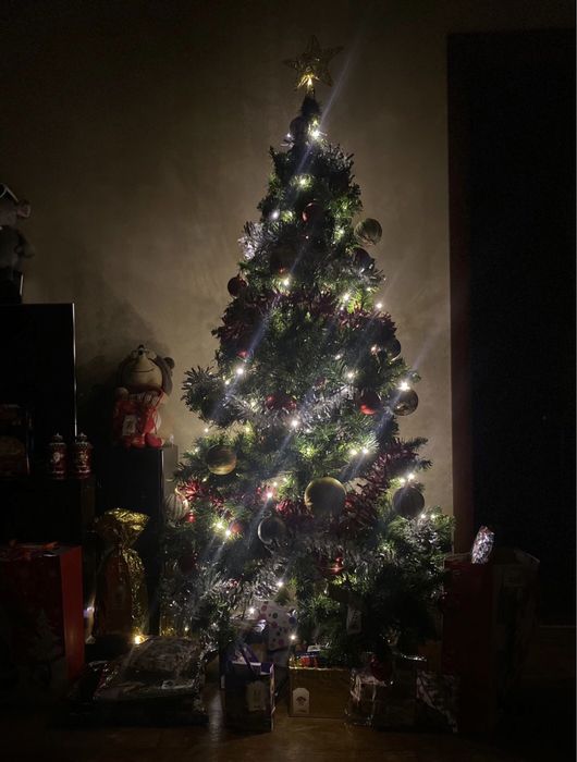 Продам Елку со всеми игрушками