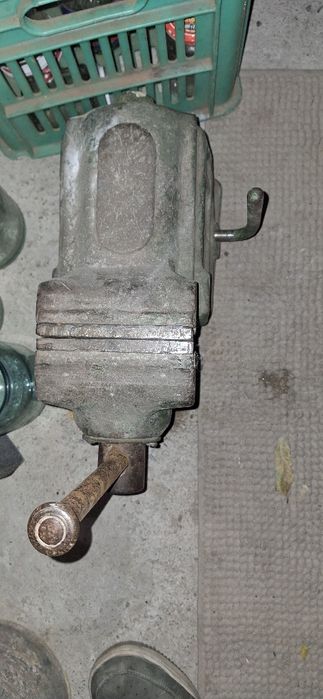 Продавам истинско менгеме