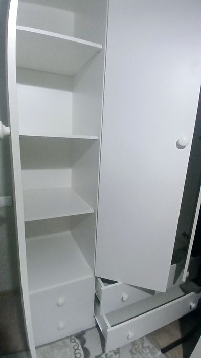 Шифоньер белый новый 220×130×55