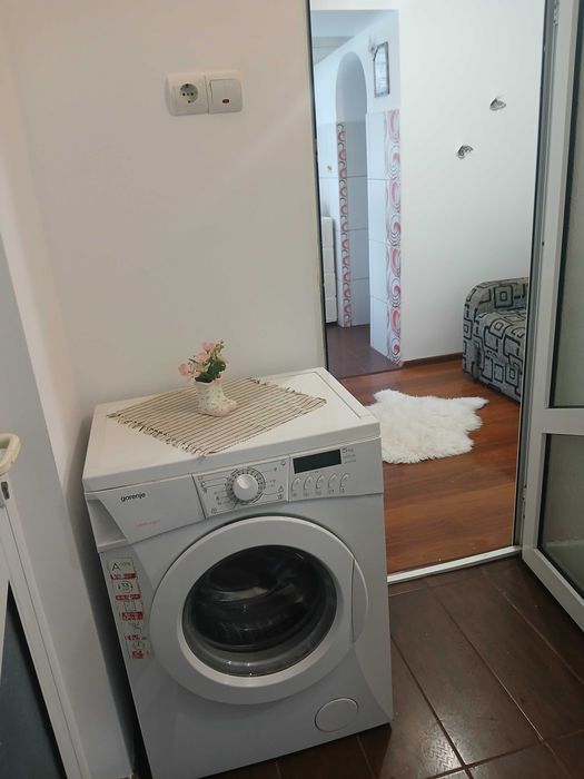 Vând apartament în bloc linistit