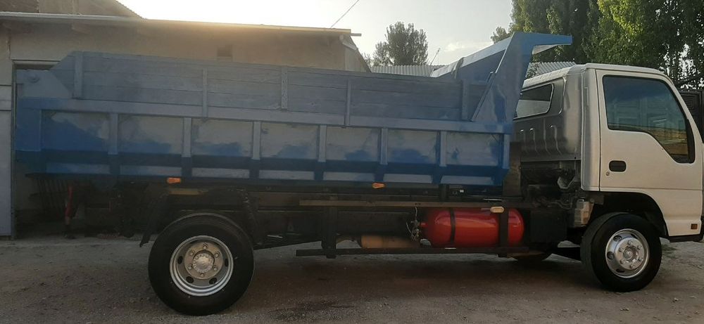 Юк ташиш хизмати