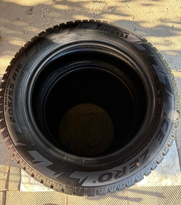 Зимние шипованные шины Pirelli R16
