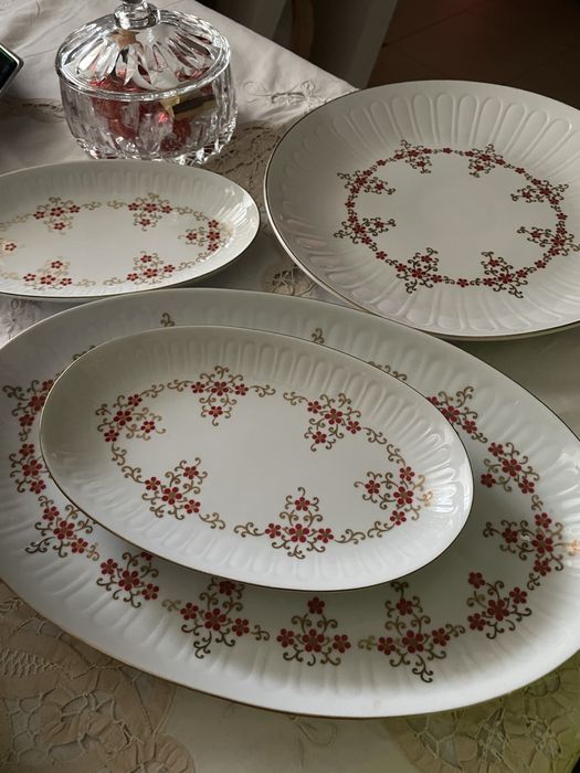 Serviciu masă porțelan fin 1777