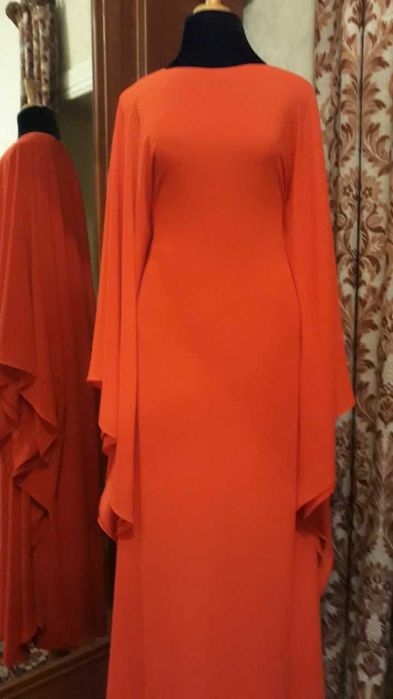 Шью на заказ женскую одежду ,любой сложности.