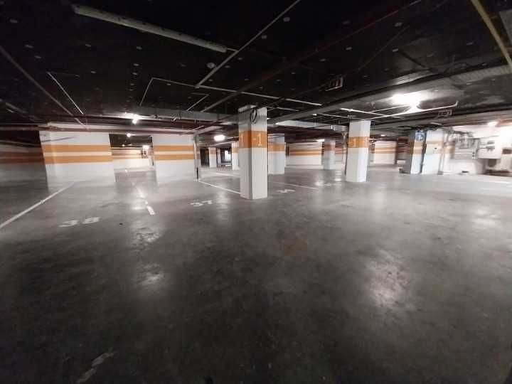 Продава се Тристаен апартамент в Пловдив, Младежки Хълм - 129 кв.м за 890 €/кв.м - Снимка #8