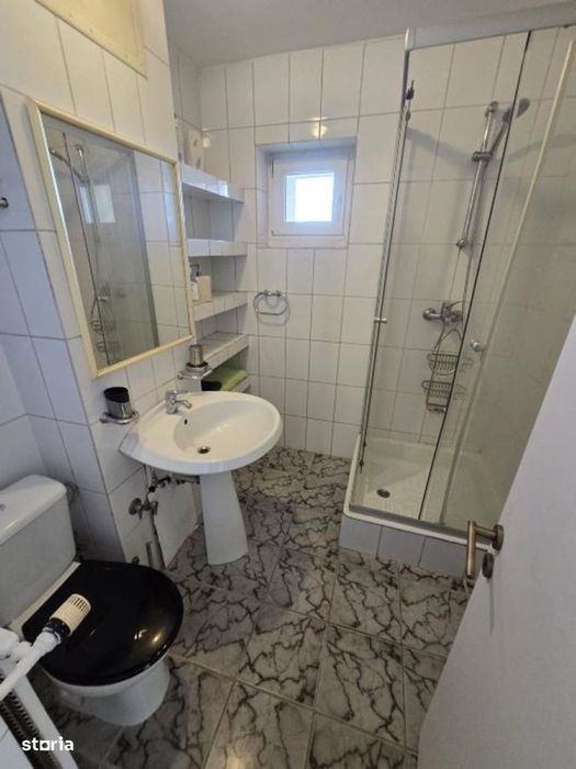 Piata Victoriei Guvern langa metrou ap 2 cam renovat, amenajat complet