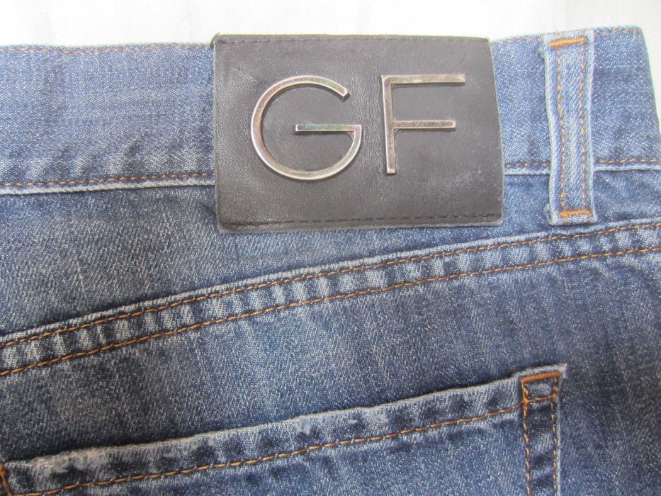 Blugi GF Ferre,W40 L34,Talie=102cm,Lung=106cm,Italia