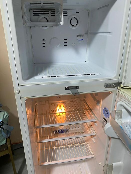 Продается холодильник рабочий! недорого срочно