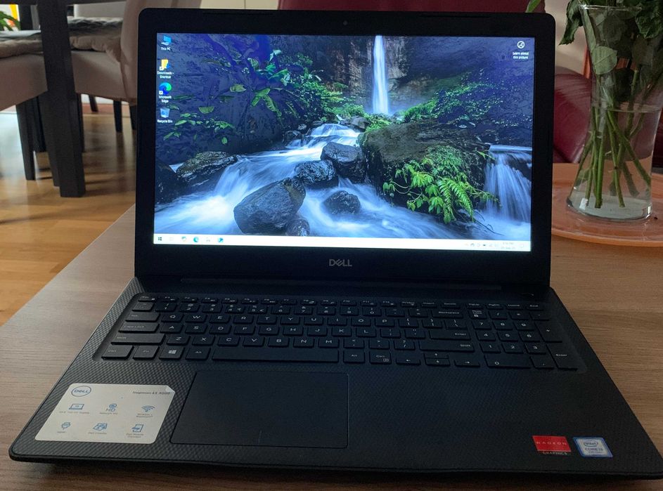 Ideal pentru scoala! Laptop Dell Inspiron 15 3000 intel i3 7th gen