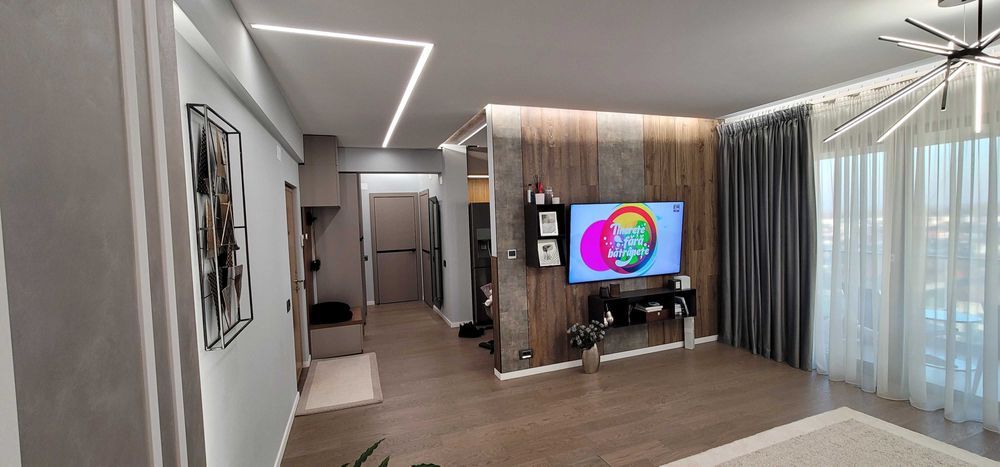 Inchiriez apartament ultracentral 2 camere,mobilat/utilat+loc parcare