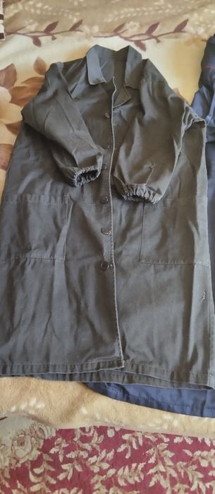 Продам халаты на труды для мальчиков